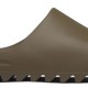 Yeezy Slides 'Earth Brown'
