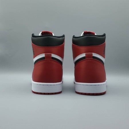 Air Jordan 1 Retro High OG 'Chicago' 2015 Air Jordan 1 Retro High OG 'Chicago' 2015