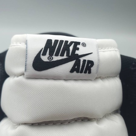 Air Jordan 1 Retro High OG 'Black Toe' 2016 Air Jordan 1 Retro High OG 'Black Toe' 2016