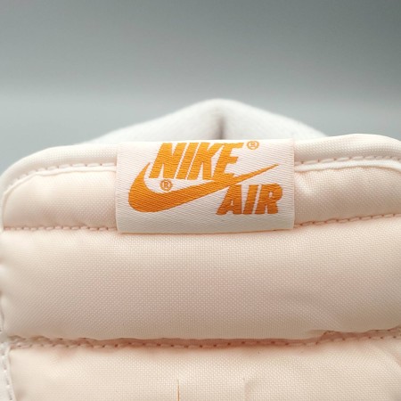 Wmns Air Jordan 1 High OG 'Starfish'