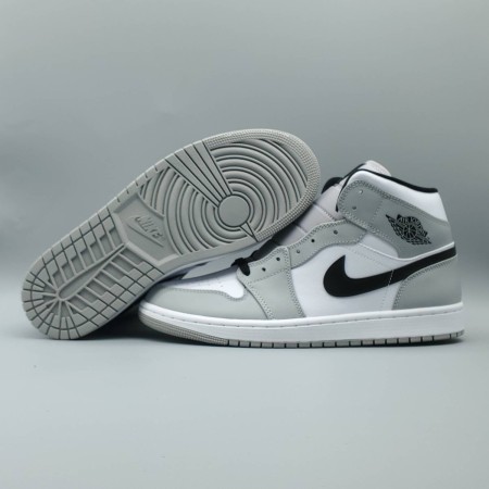 Air Jordan 1 Mid 'Smoke Grey' Air Jordan 1 Mid 'Smoke Grey'