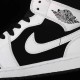 Air Jordan 1 Retro Mid 'Tuxedo'