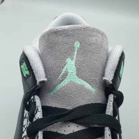 Air Jordan 3 Retro 'Green Glow' Air Jordan 3 Retro 'Green Glow'