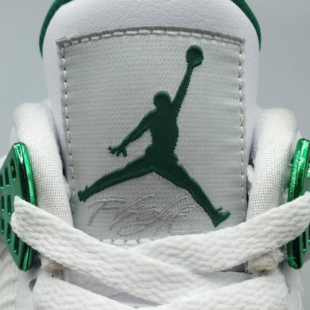 Air Jordan 4 Retro 'Green Metallic' Air Jordan 4 Retro 'Green Metallic'