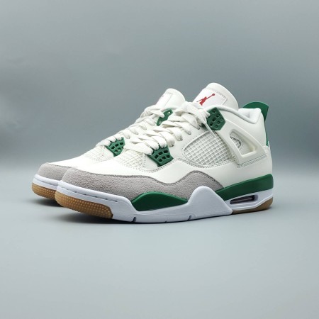 Nike SB x Air Jordan 4 Retro 'Pine Green' Nike SB x Air Jordan 4 Retro 'Pine Green'