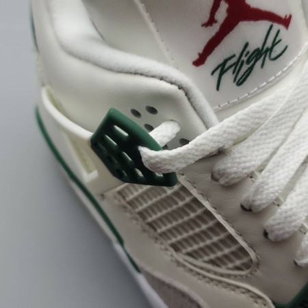 Nike SB x Air Jordan 4 Retro 'Pine Green' Nike SB x Air Jordan 4 Retro 'Pine Green'