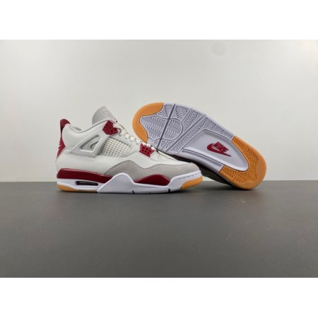 Nike SB x Air Jordan 4 Retro SP 'Varsity Red' Friends & Family Nike SB x Air Jordan 4 Retro SP 'Varsity Red' Friends & Family