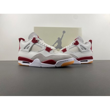 Nike SB x Air Jordan 4 Retro SP 'Varsity Red' Friends & Family Nike SB x Air Jordan 4 Retro SP 'Varsity Red' Friends & Family